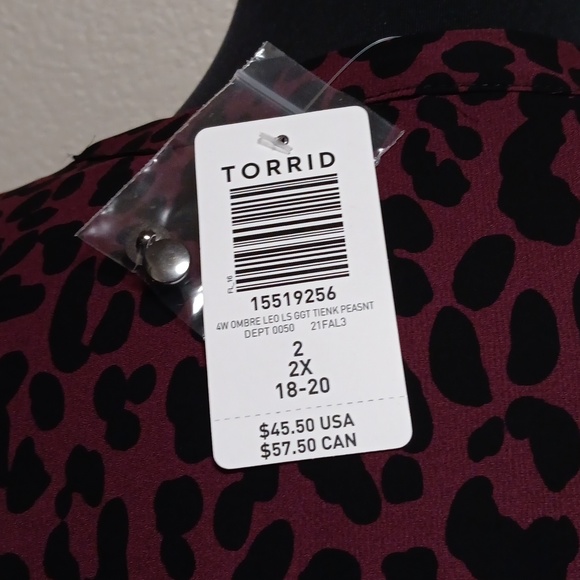 NWT Women's torrid blouse - Picture 4 of 4